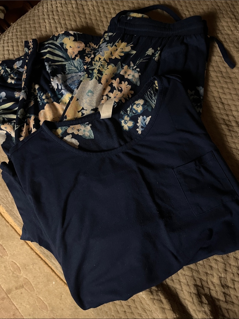 Women's Navy Floral Top & Crop Pant Pajama Set - Soft Nightwear